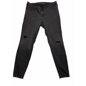 Old navy distressed jeans plus 20